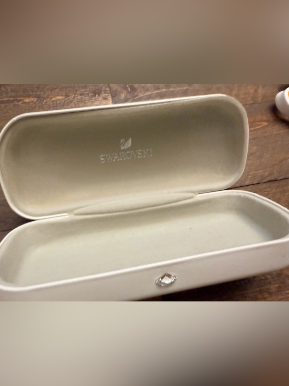 GUC Genuine Swarovski White Eyewear glasses sunglasses Hard Case SeeDescription - Picture 4 of 8